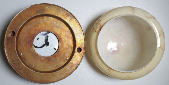 Image 1 of Große Art-Deco-Deckenleuchte aus Opalglas (33 cm).