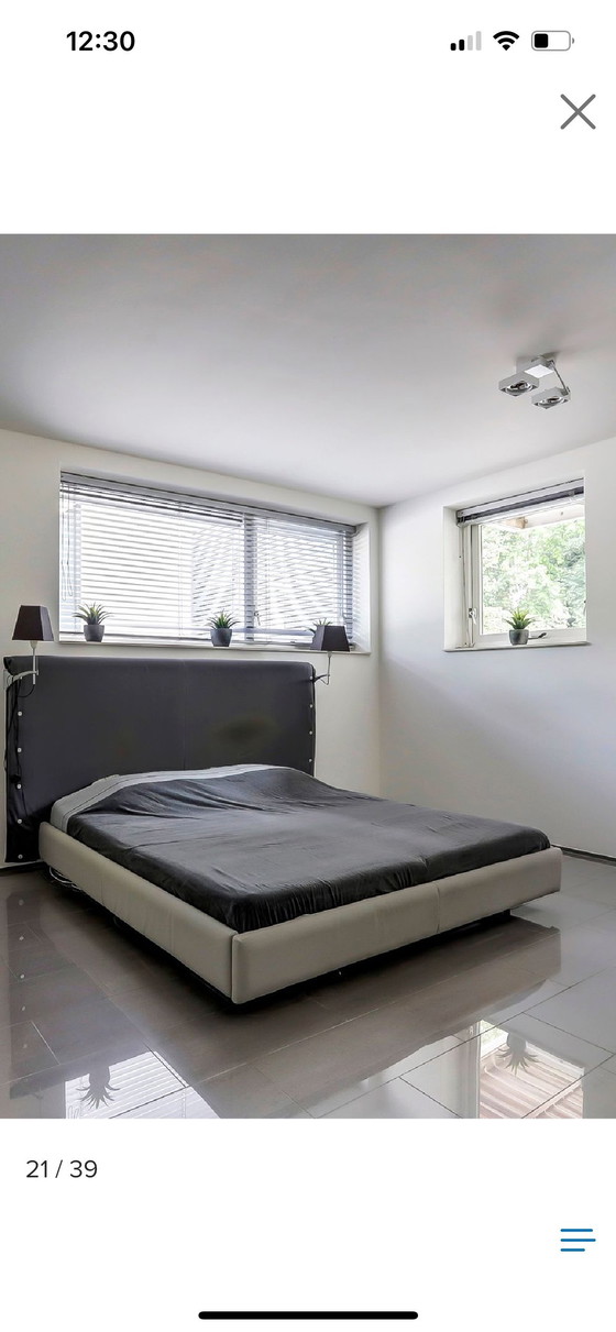 Image 1 of Ligne rosette bed