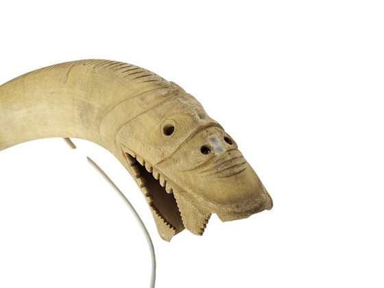 Image 1 of Koehoorn - tafellamp - gestoken - in  de vorm van een vis - 2000