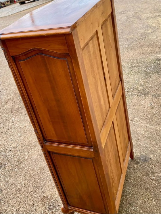 Image 1 of Comò a sette cassetti con incisione in stile Luigi XV