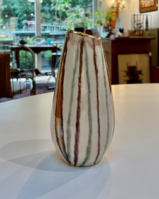 Fijn keramiek / faience Vaas met verticale strepen, jaren 50