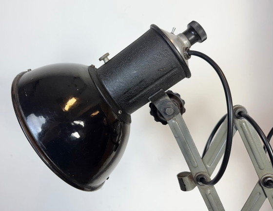 Image 1 of Industriële zwarte geëmailleerde schaarwandlamp, jaren 50