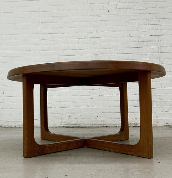 Image 1 of Table basse en teck massif Niels Bach