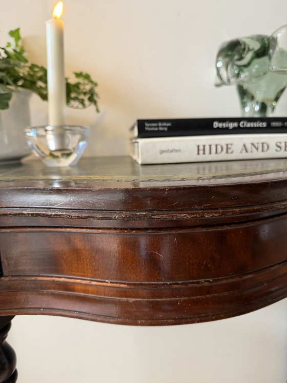 Image 1 of Mesa auxiliar de recibidor semicircular clásica