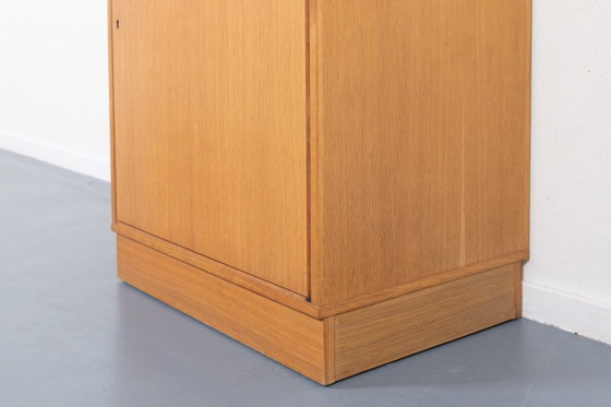 Image 1 of Vintage Zweedse tweedelige eikenhouten barkast uit de jaren 70