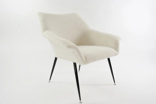 Vierkante schelpfauteuils, crèmekleurige bouclé