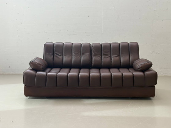 Image 1 of Iconische DS-85 slaapbank van De Sede, cognacbruin, Zwitserland, jaren 60.