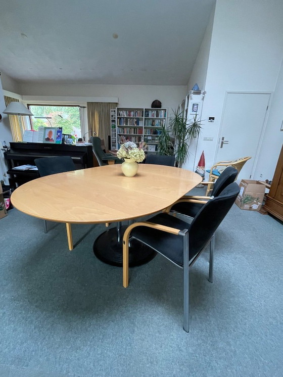 Image 1 of Leolux Trias table with 4 Cimaronne chairs