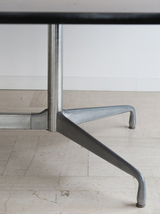 Tavolo grande in legno e alluminio di Charles & Ray Eames per Herman Miller, anni '60 – Lampade da tavolo (photo 21 of 23)