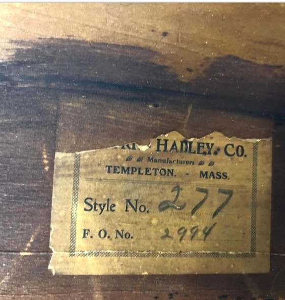 Early 20th-century oak Arts and Crafts desk by Bourn - Hadley USA / 1920s / USA / Stickley Brothers (photo 4 of 7)