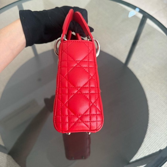 Image 1 of DIOR LADY MINI - PELLE DI AGNELLO CANNAGE ROSSO, DETTAGLI ARGENTO, CINTURINO REGOLABILE