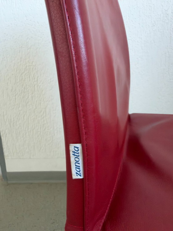Chaise design Zanotta Lia, Cuir rouge, Barbieri, Chaises de salle à manger, Métal, Italian Design (photo 5 sur 6)