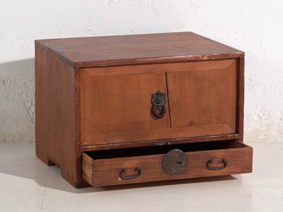 Antique Japanese cedar kodansu with compartments and bottom drawer, Early Taishō-Showa (c. ) #24 (photo 22 of 40)