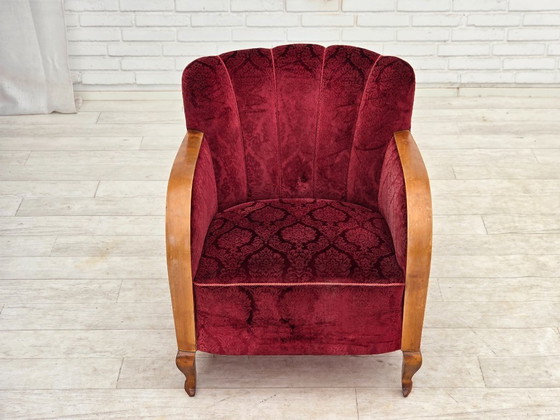 Image 1 of Anni '60, poltrona danese in velluto rosso ciliegia.