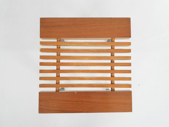 Image 1 of Petite table d'appoint en bois et métal, Pays-Bas, années 1960