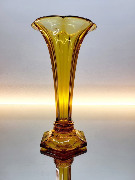 Val Saint Lambert Art deco Vase, Luxval Serie Modell Américain M, bernsteinfarben, Belgien