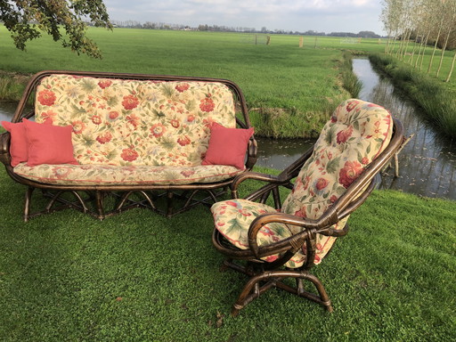 Vintage-Spardose im Sessel