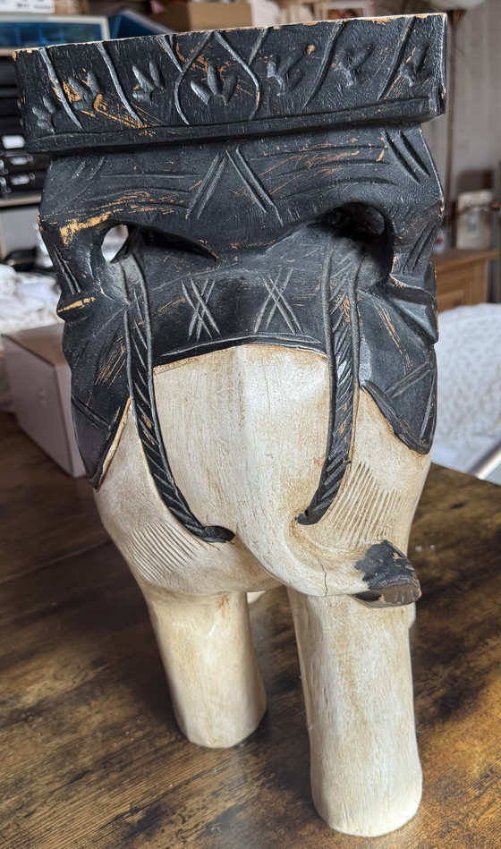 Image 1 of Grote zware houten olifant