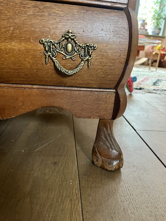 Image 1 of Antiek buikkastje in massief hout – elegant & tijdloos