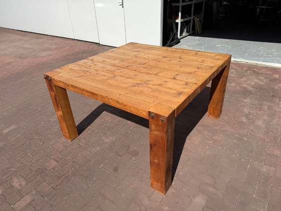 Image 1 of Großer, robuster Esstisch 140 x 140 cm