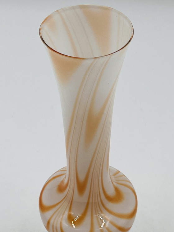 Image 1 of Vaso opalino arancione 