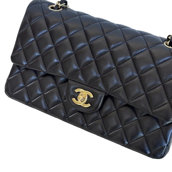 Chanel Classic Flap medium – Crossbody bags, Lambskin (photo 14 of 17)