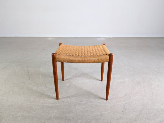 Image 1 of Originele Niels O Møller kruk J.L. Møllers model 80 Deens teakhout