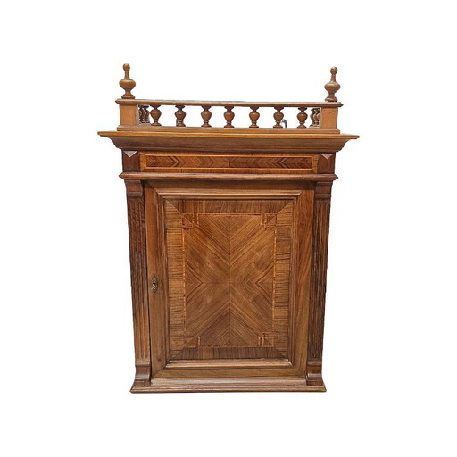 Armoire murale classique française ancienne, fin du XIXe siècle