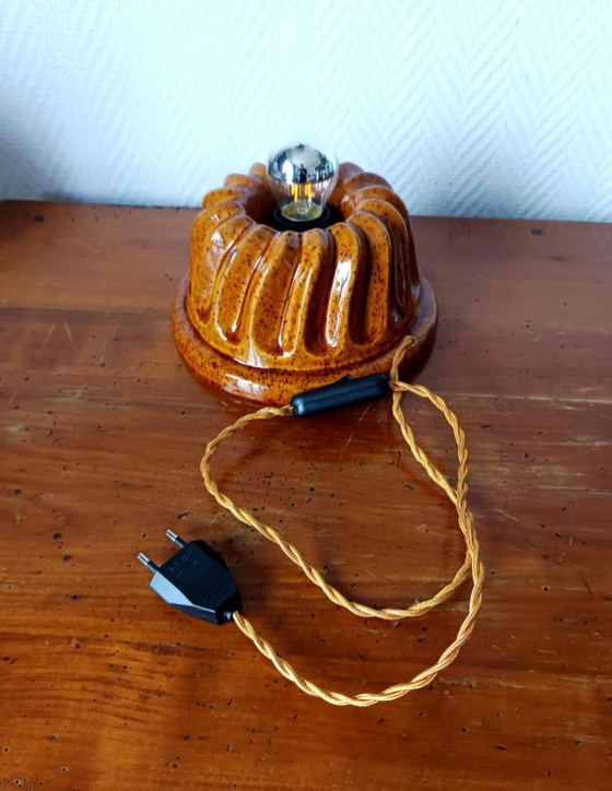 Image 1 of Lampe à poser moule à gâteaux en céramique 