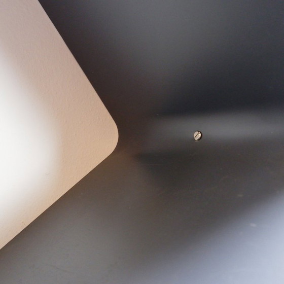 Image 1 of Wandregal aus Metall in Wabenform – ALBURY Design