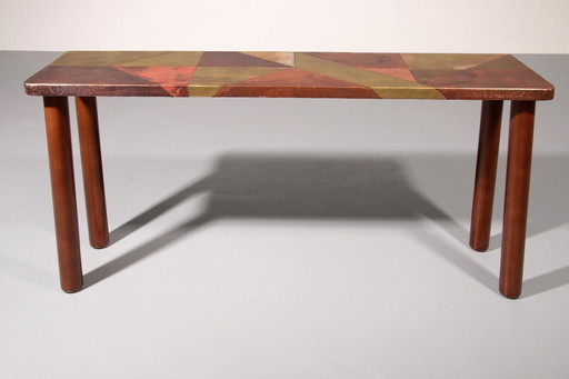 Lorenzo Burchiellaro, table d'appoint, cuivre et hêtre teinté, Italie, années 1960.