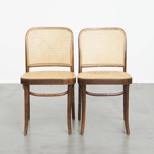 2 x Charming bistro chair in the style of Thonet with unique wooden frame