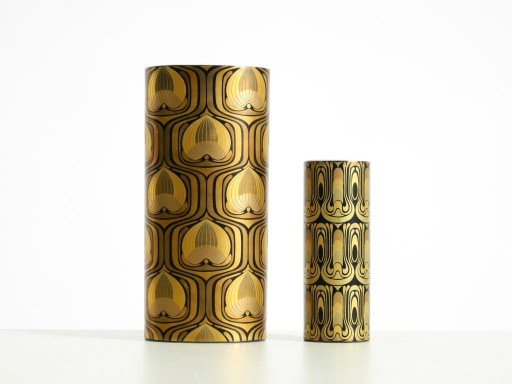 Two beautiful 1970s porcelain vases by Björn Wiinblad for Rosenthal Studio-Linie. Abstract peacock feathers in gold and black