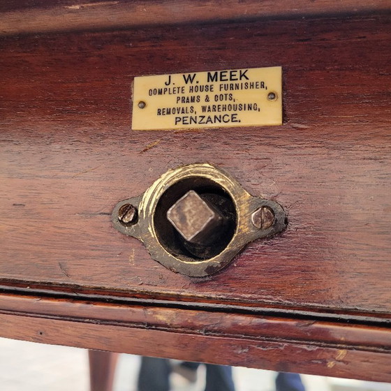 Image 1 of Extending crank dining table, J.& J. W. Meeks, New York, mahogany wood, 19th c. - United States