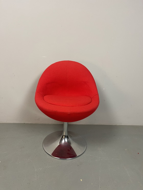 Börje Johanson felrode ‘Venus’ fauteuil/bijzetstoel. Zweden, jaren 60. Ref.: CH2007 – Johansson Design, Chrome (photo 2 of 6)