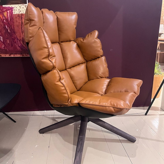 Image 1 of Fauteuil pivotant Husk de B&B Italia avec repose-pieds