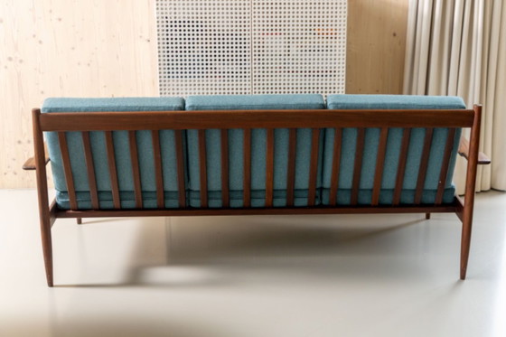 Image 1 of Divano scandinavo a 3 posti