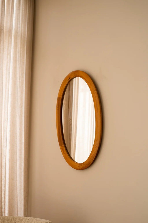 Oval pine mirror