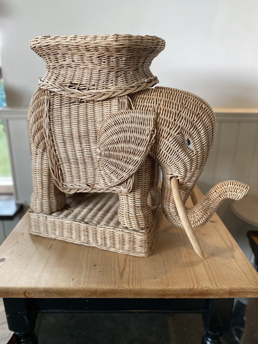 Rattan Beistelltisch Elefant