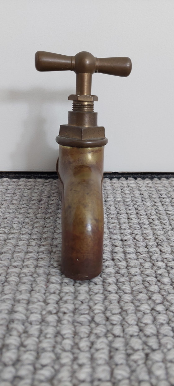 Image 1 of Grifo exterior de latón antiguo