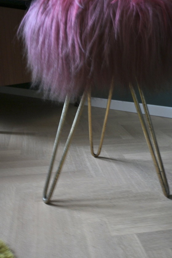 Image 1 of Sgabello vintage rosa a forcina/Flokati