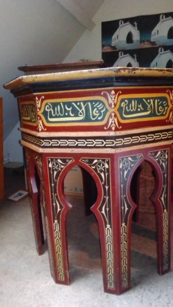 Image 1 of Handbemalter marokkanischer Beistelltisch