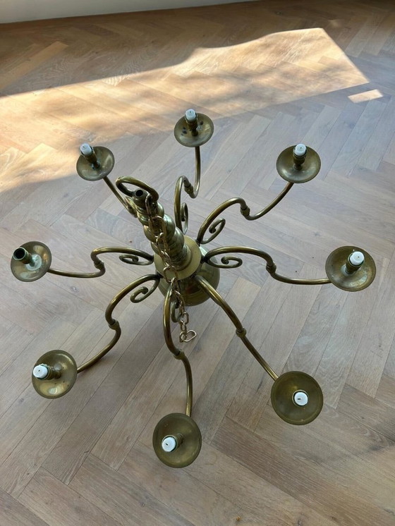 Image 1 of Lampadario in ottone dal design vintage – 8 punti luce – un elemento di grande atmosfera
