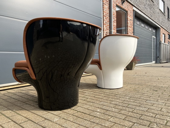 Image 1 of 2x Joe Colombo Elda Stuhl, cognacfarbenes Leder, schwarzes oder weißes Fiberglas