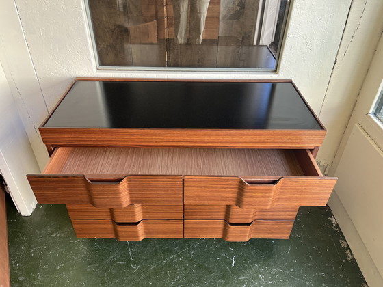 Image 1 of Ein Paar italienische Kommoden aus den 1970er Jahren