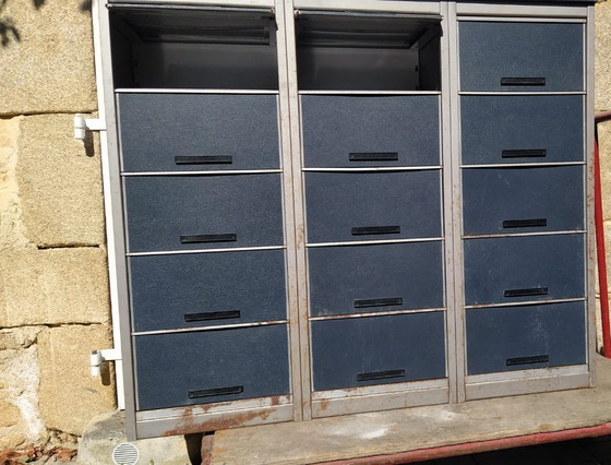 Image 1 of Vintage metalen kast 1970 - 15 kluisjes