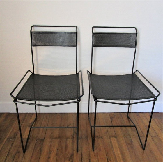 paire chaises métal perforé acier années 80 – Chaises de salle à manger, Metal (photo 2 of 19)