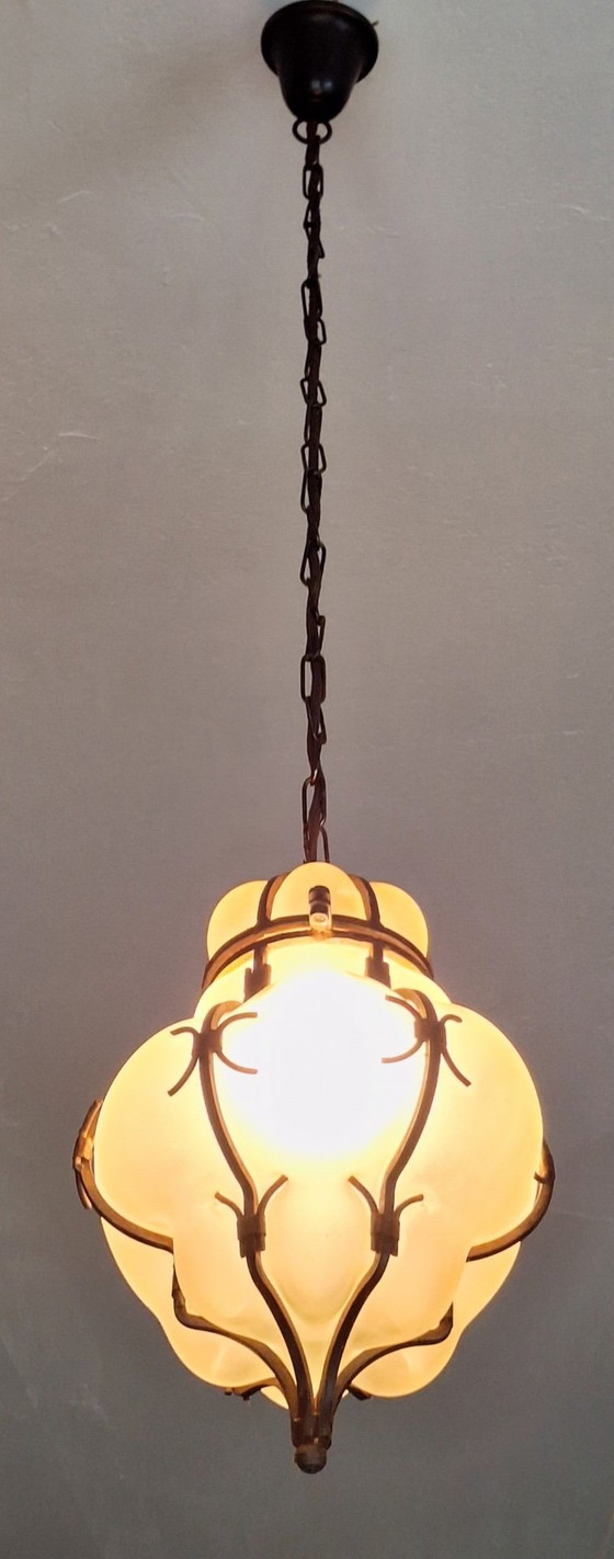 Image 1 of Venetiaans ijzer en geblazen matglas Hall lantaarn, Italië 1960