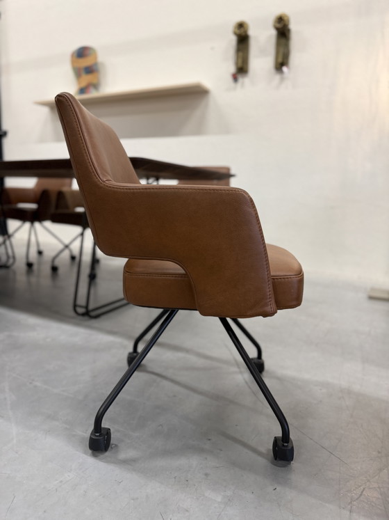 Image 1 of 6 Gealux Mango Eetkamerstoel Bruin Leer Stof