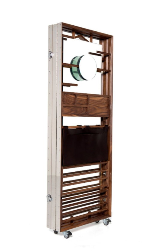 Naihan Li – Rare Valet de Nuit Extensible Séparateur de Pièce en Noyer, Crates Series, Édition Limitée 2014 (photo 2 of 7)
